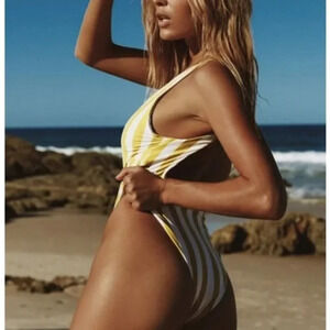 Dippin Daisys Euphoria Striped High Cut Cheeky One Piece Swimsuit Sz S